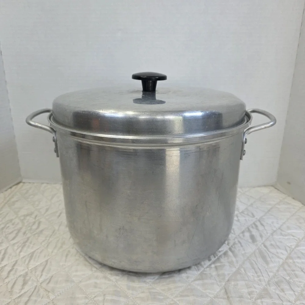 Vintage Enterprise Aluminum 16 Gauge Cook Pot With Handles And Lid Made In USA